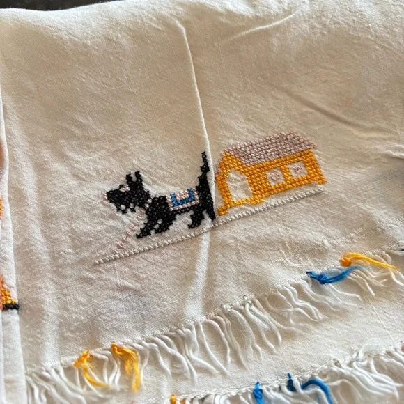 Embroidered Capri Fringe Linen Decor Country Horse and Carriage Design Stitched - Picture 11 of 15